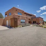 Casa Al Reves Pueblo-Style House With Views!