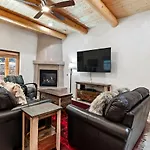 Bonita - Inviting Home, Walk To The Plaza