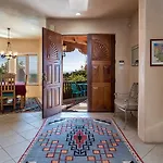 Dorthia Garden Retreat & Views