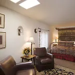 Hacienda Nicholas Bed & Breakfast