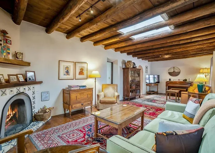 Garcia Street Adobe Three-Bedroom Holiday Home