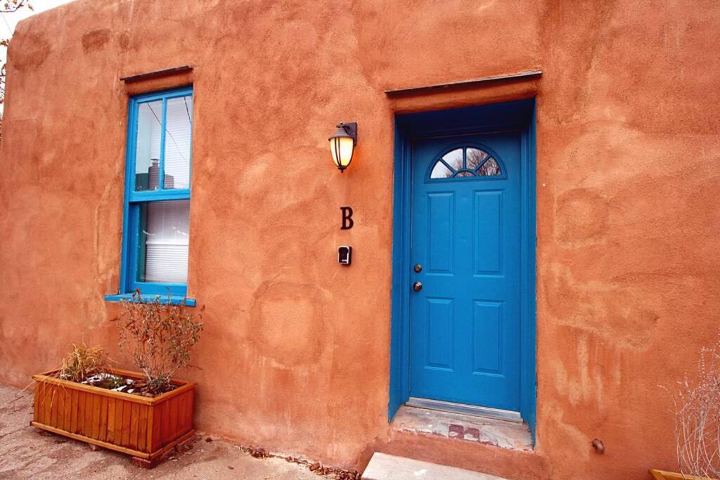 Closson - Stylish - Near Plaza - Queen Bed Holiday home