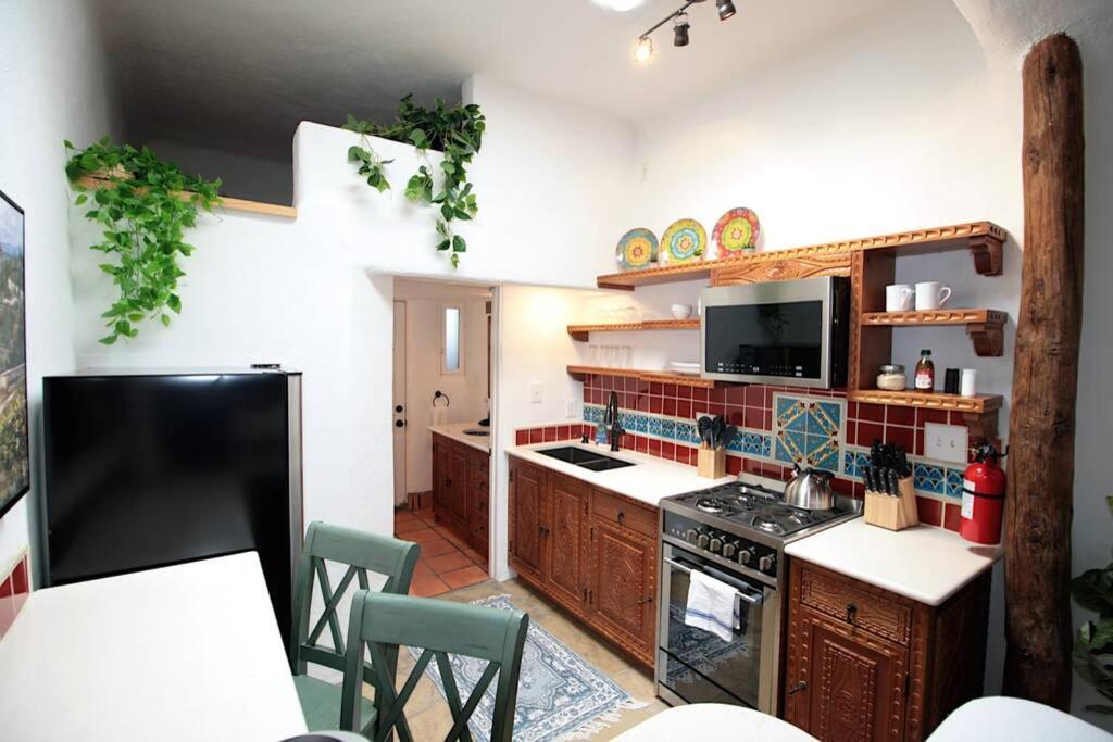 Closson Getaway - Courtyard - Railyard And Plaza * Santa Fe