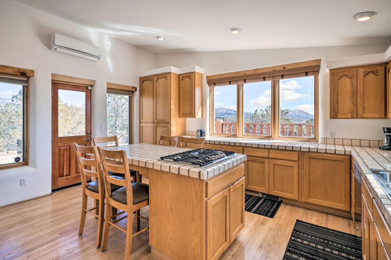 Casa Al Reves Pueblo-style House With Views! Holiday home Santa Fe