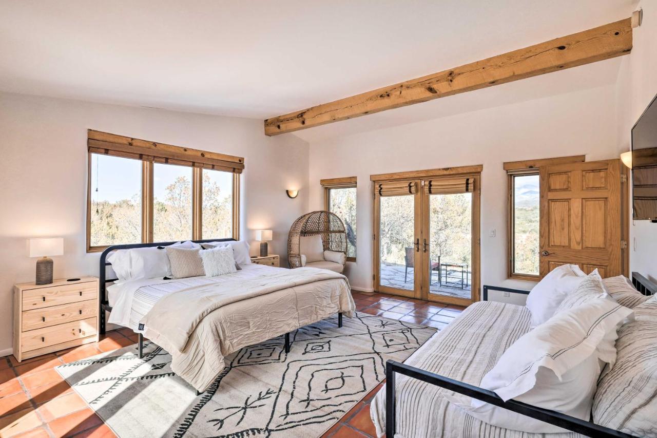 Casa Al Reves Pueblo-style House With Views! Holiday home Santa Fe