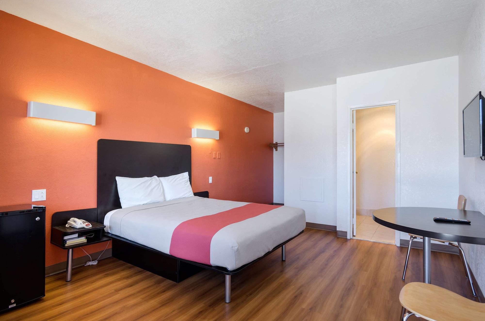 Hotel 6-santa Fe, Nm - Downtown Santa Fe
