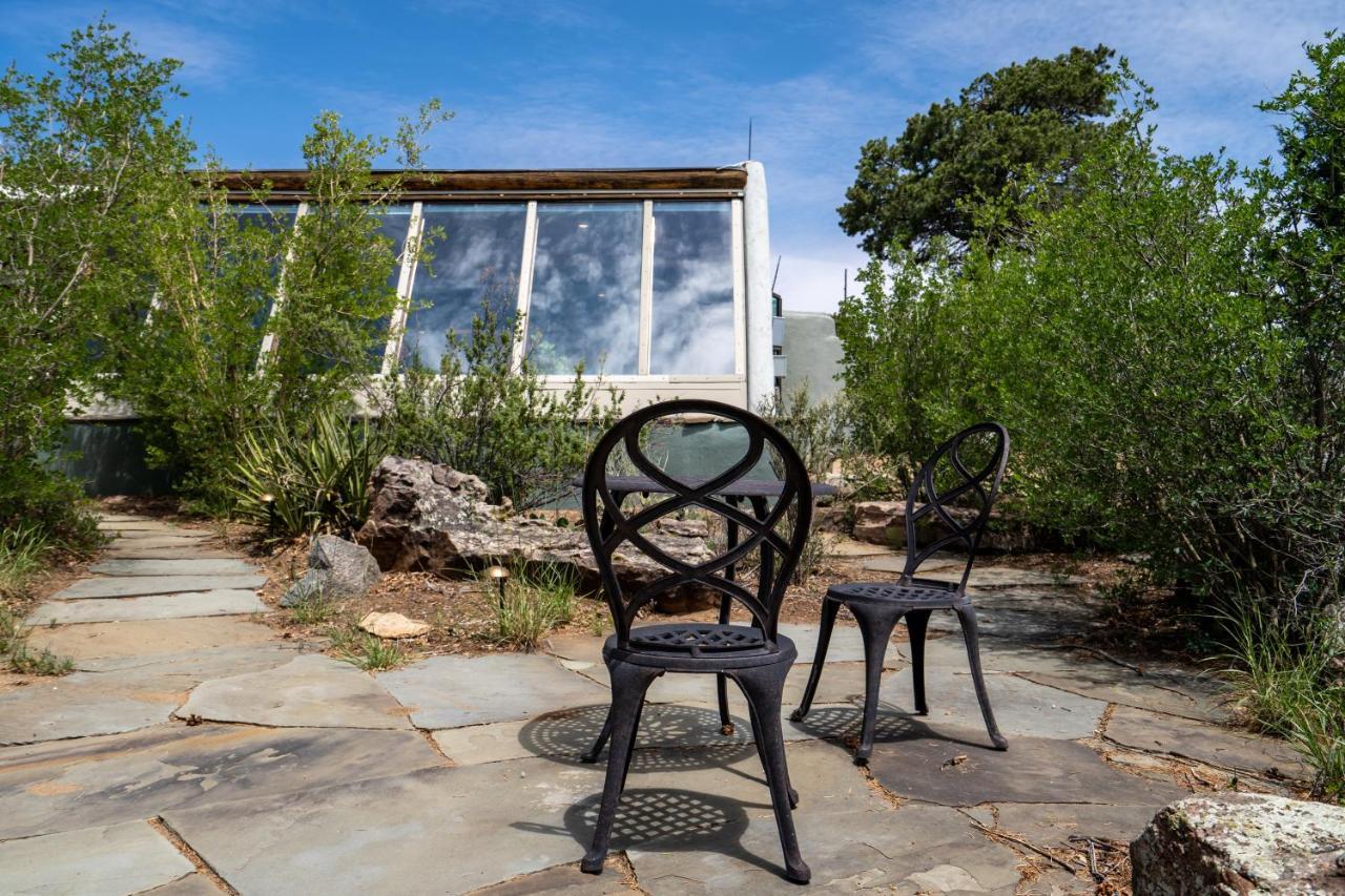 Ridgetop Retreat With 2 Hot Tubs And Views