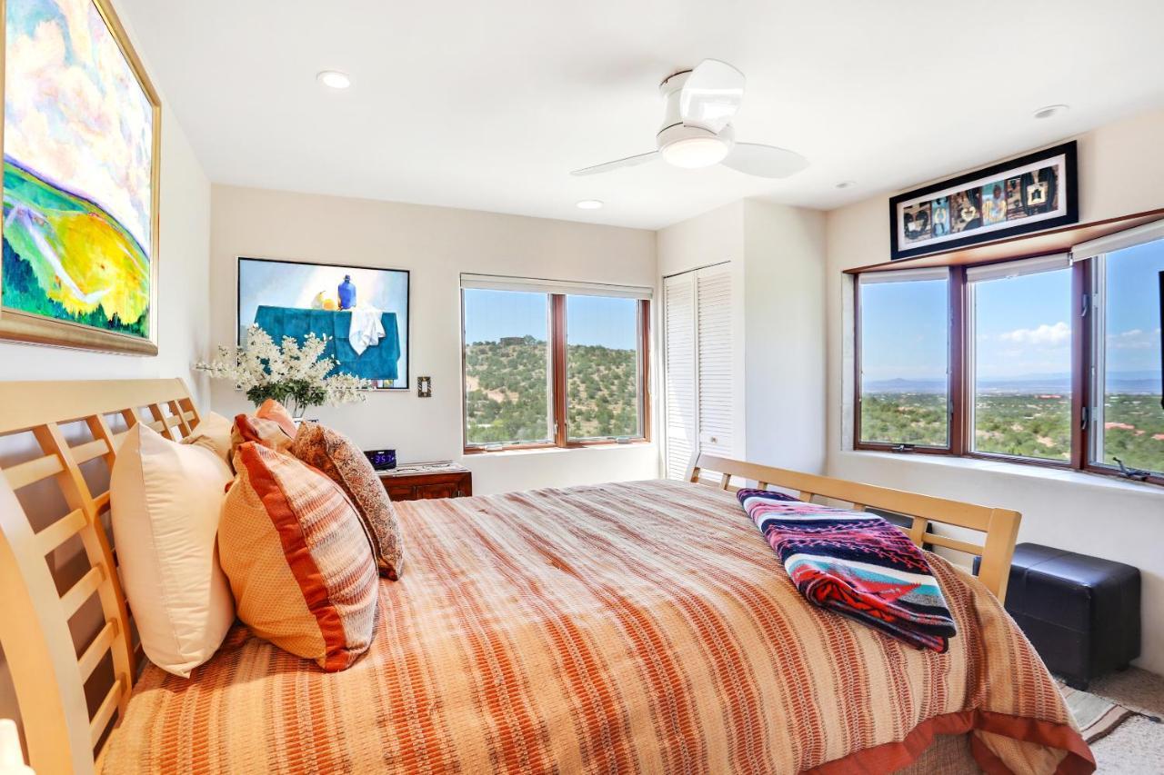 Sunlit Hills Art And Views Holiday home *
