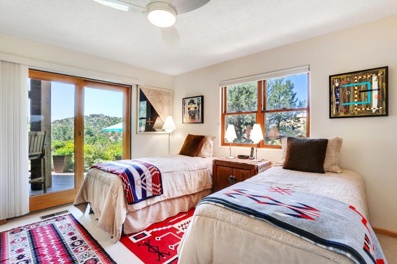 Holiday home Sunlit Hills Art And Views *