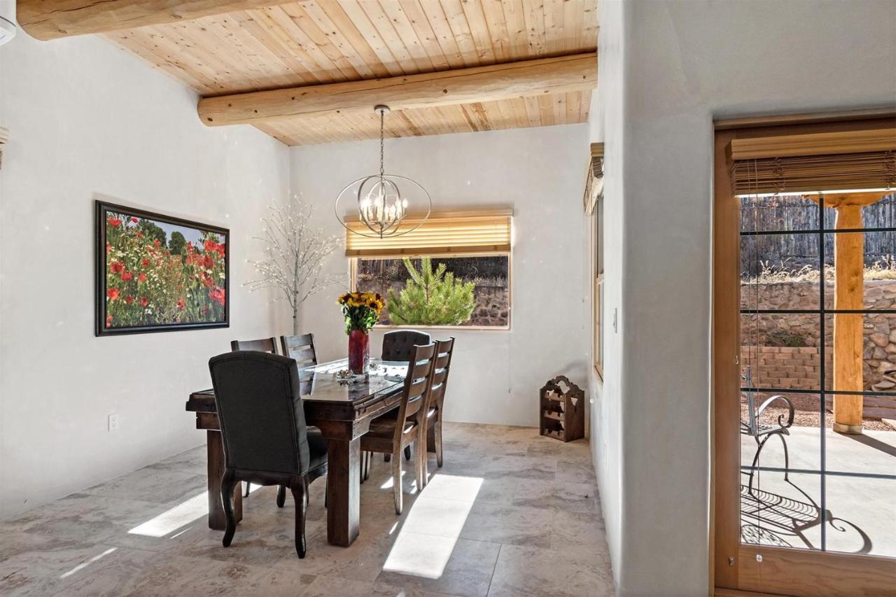 Bonita - Inviting Home, Walk To The Plaza Holiday home *
