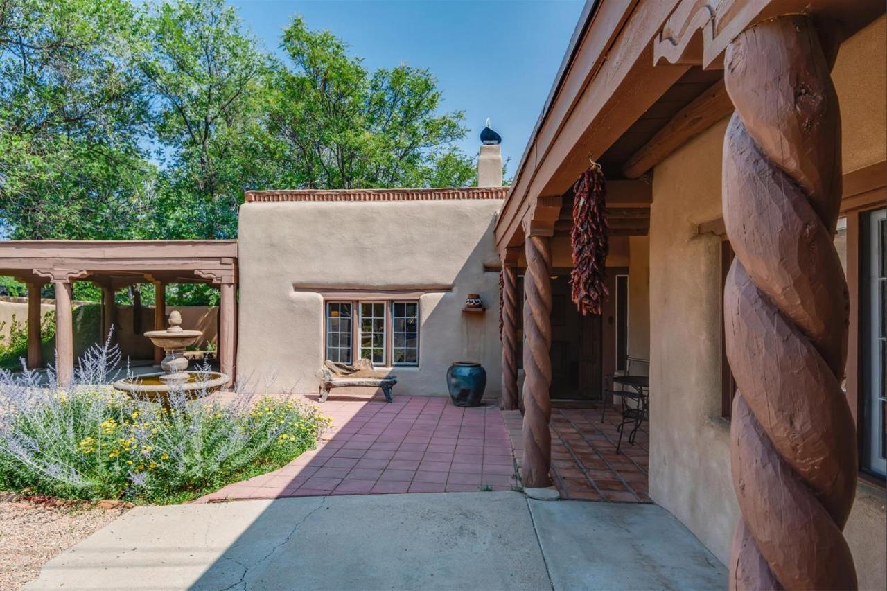 Garcia Street Adobe Holiday home