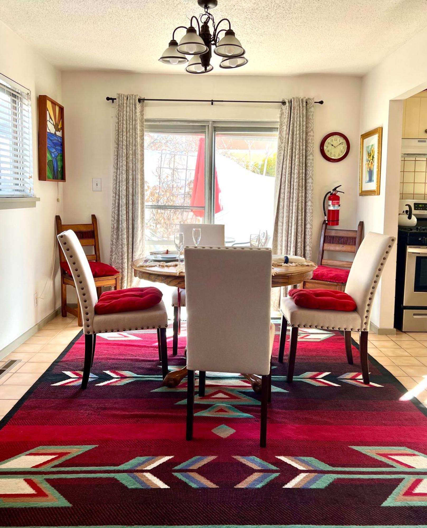 Downtown Historic East-side Coyote House 2b 2ba Holiday home Santa Fe