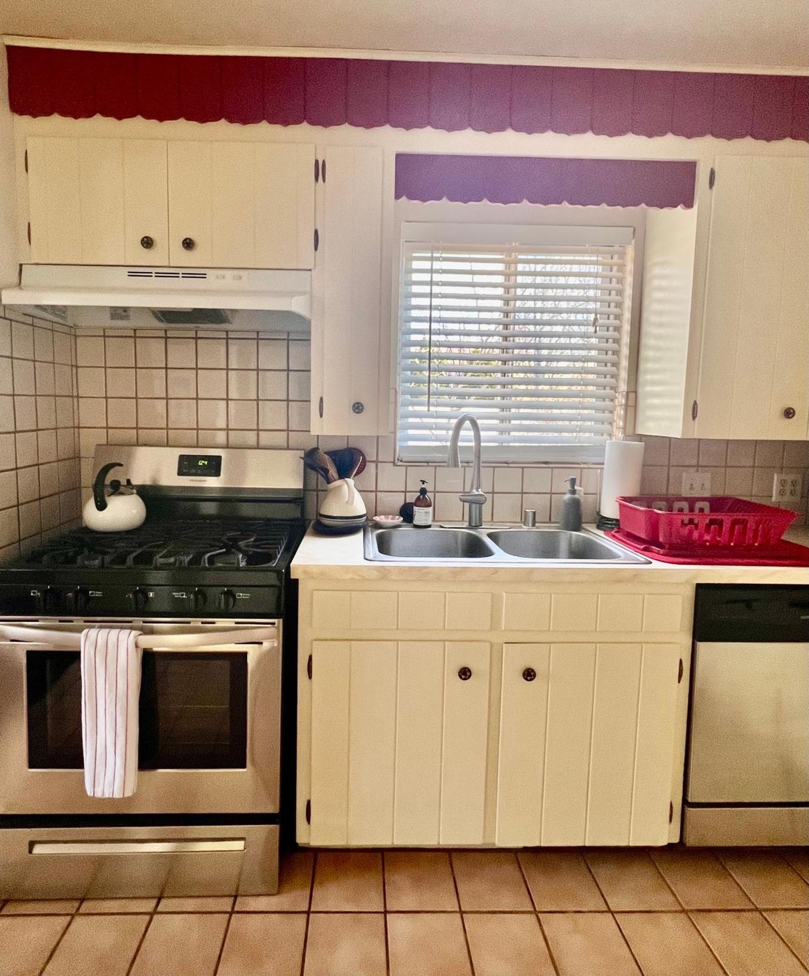 Downtown Historic East-side Coyote House 2b 2ba Holiday home