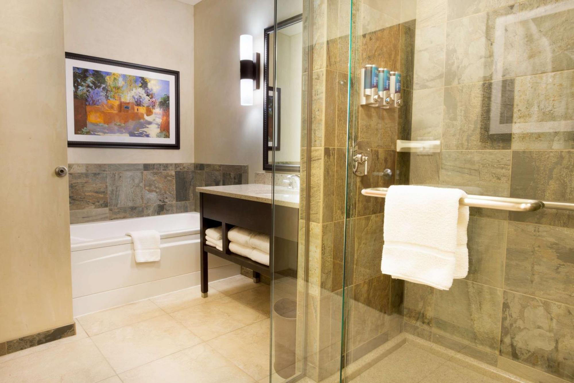 Drury Plaza In Hotel 4*