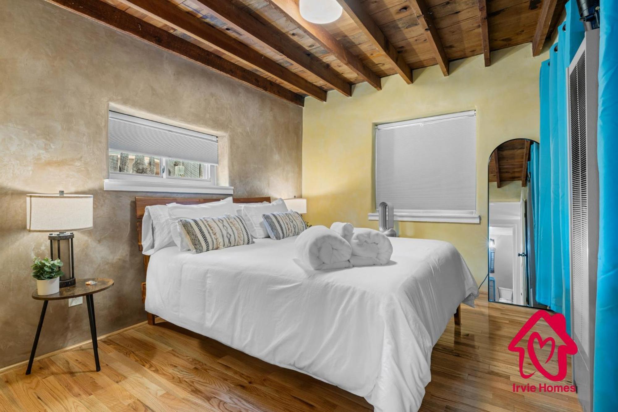 Holiday home Charming Adobe Revival- An Irvie Santa Fe