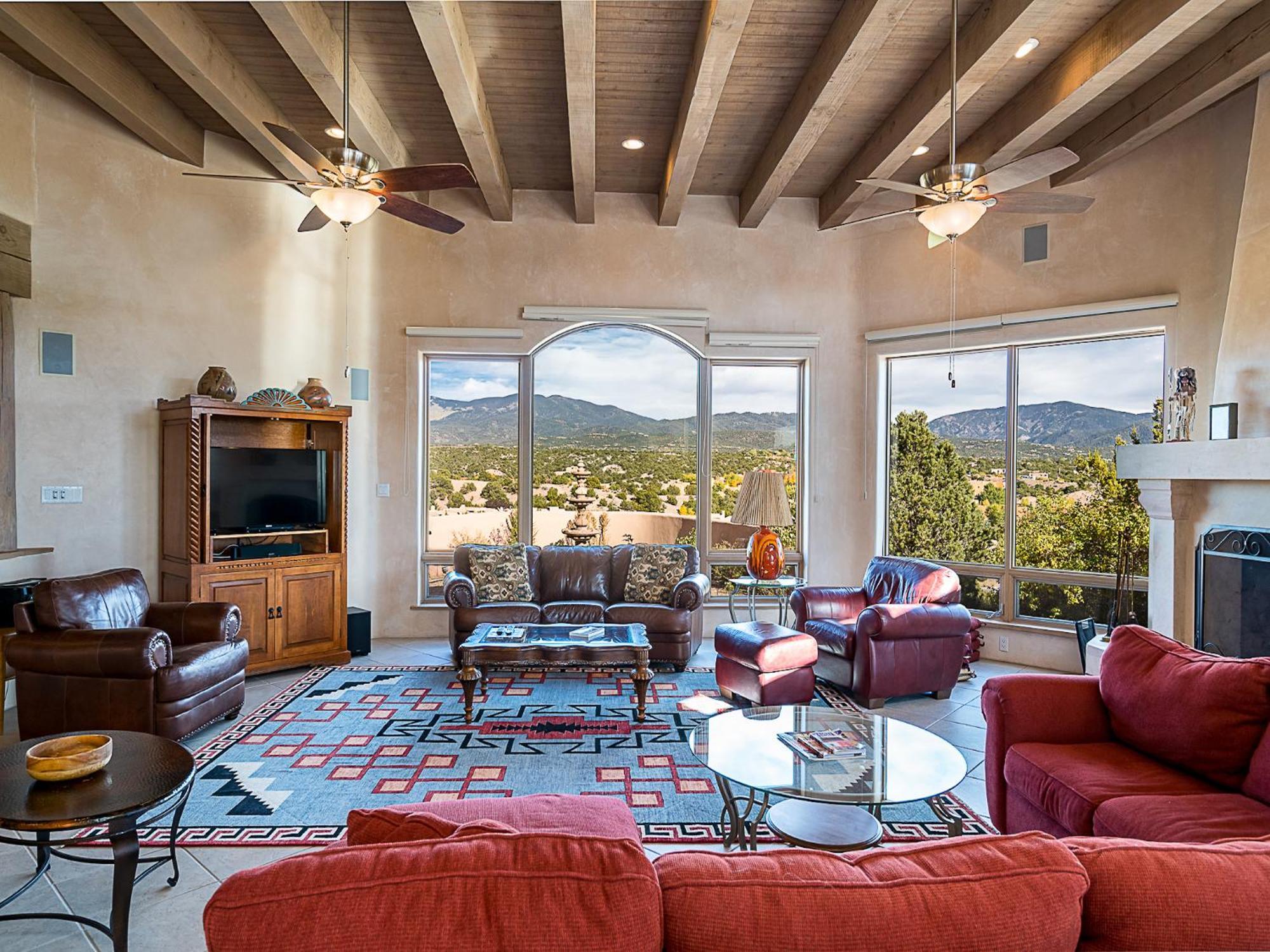 Dorthia Garden Retreat & Views *