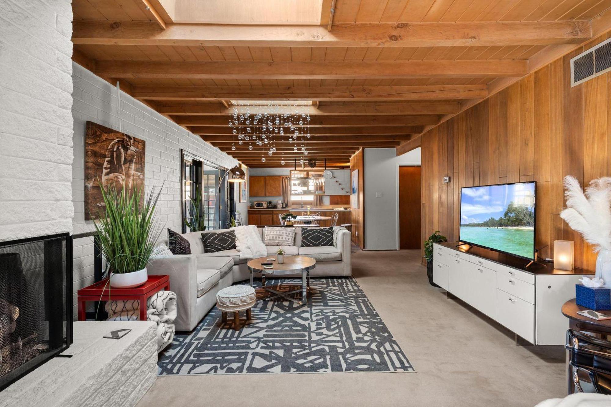 428 Alta Vista