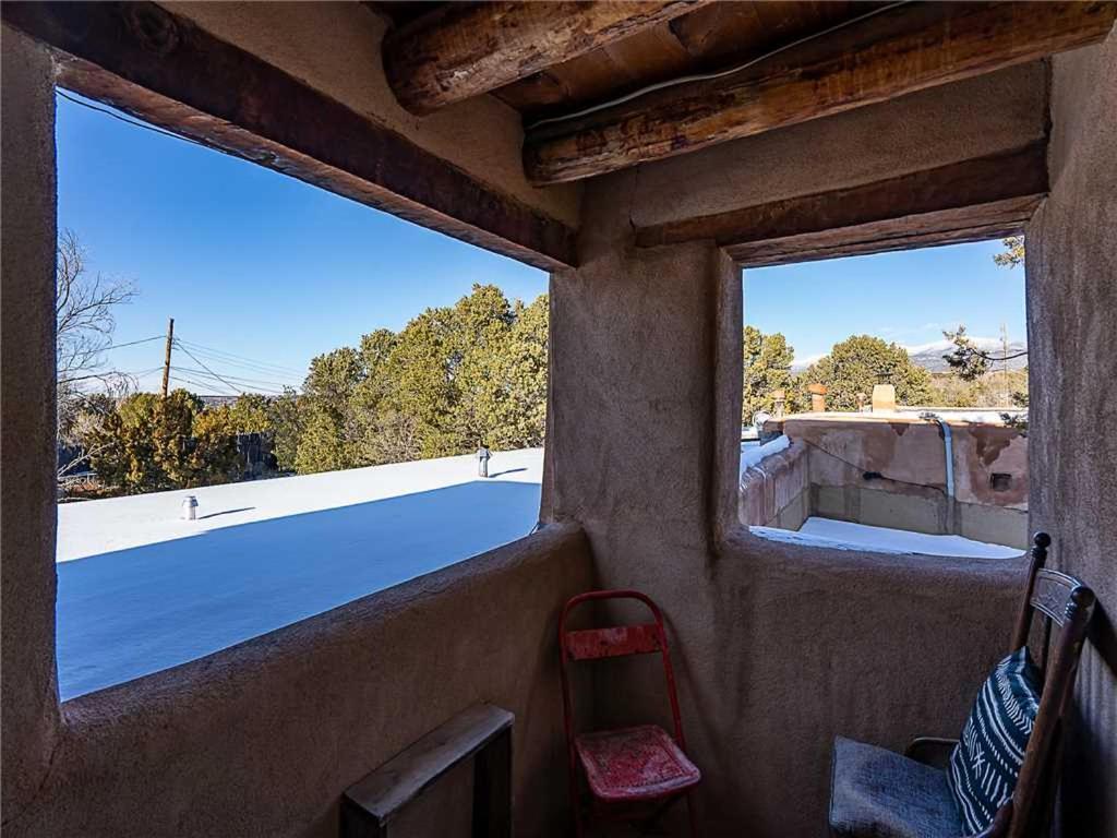 Sun Mountain View, 2 Bedrooms, Fireplace, Balcony, Sleeps 6 * Santa Fe