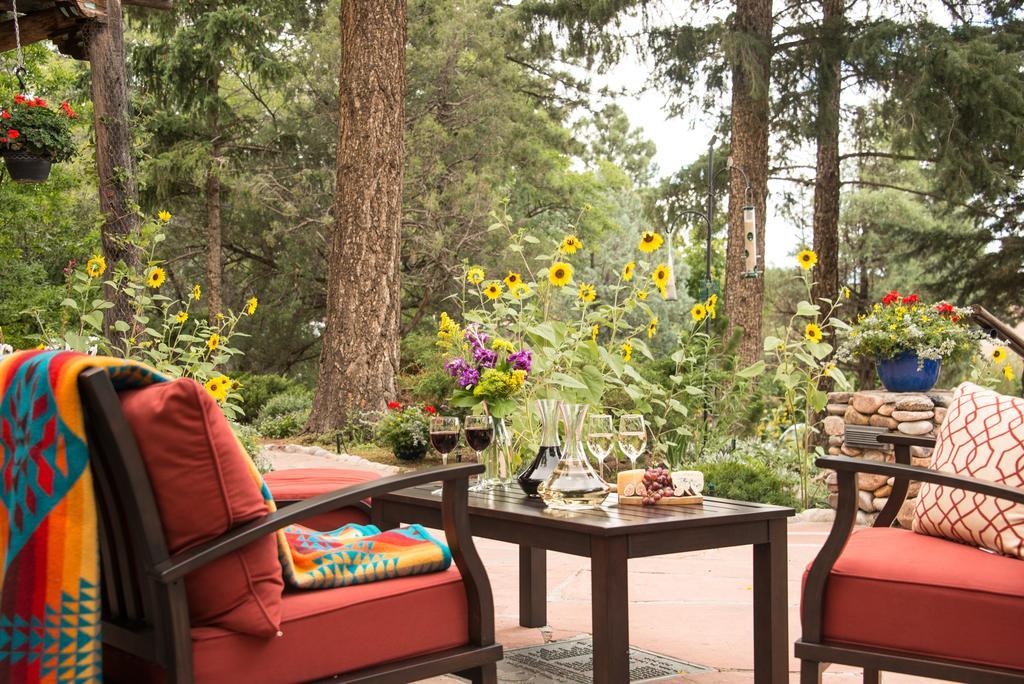 Of The Turquoise Bear Bed & Breakfast