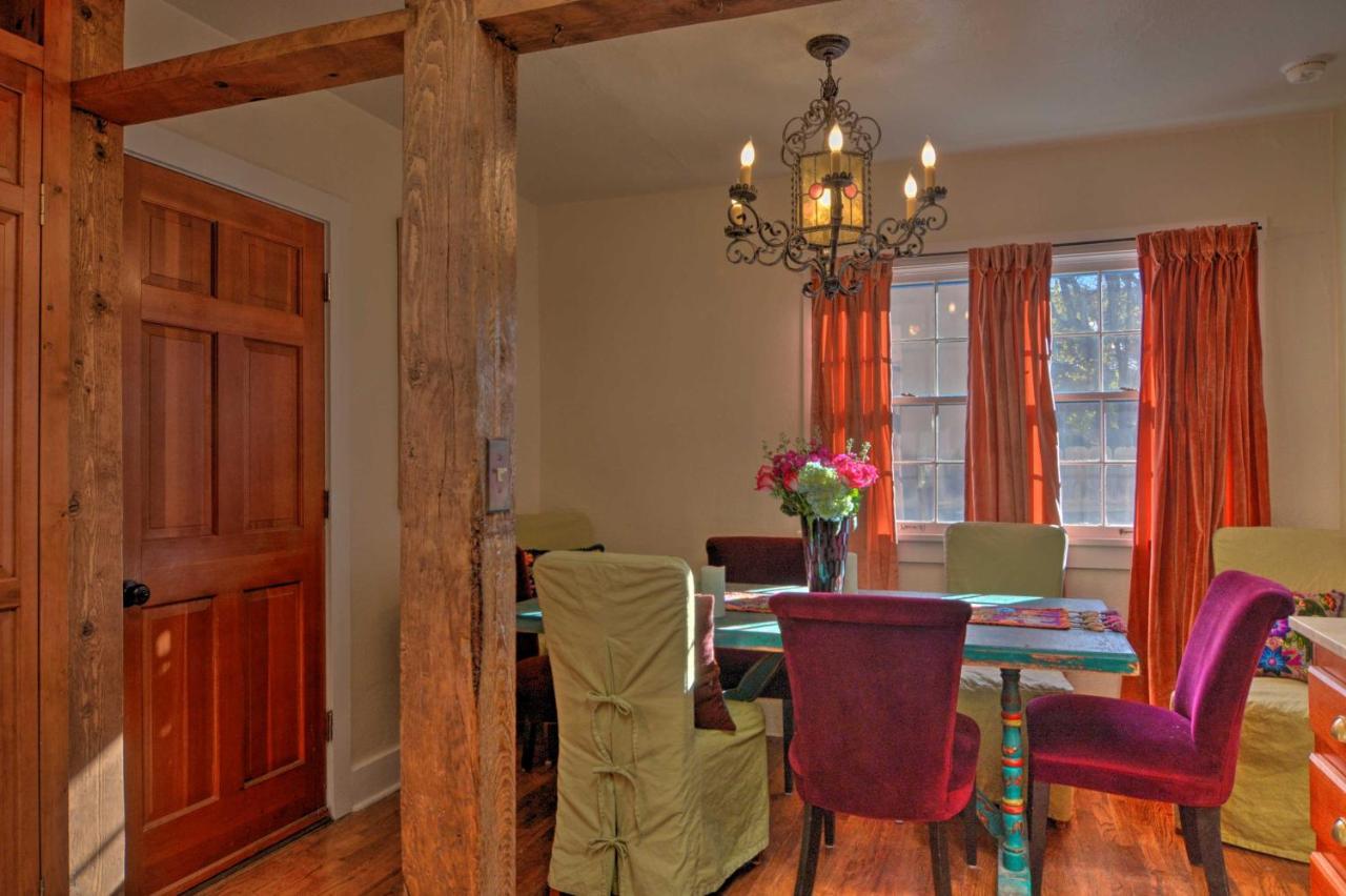 Cozy Adobe Casita 1 Mile To Plaza! Holiday home
