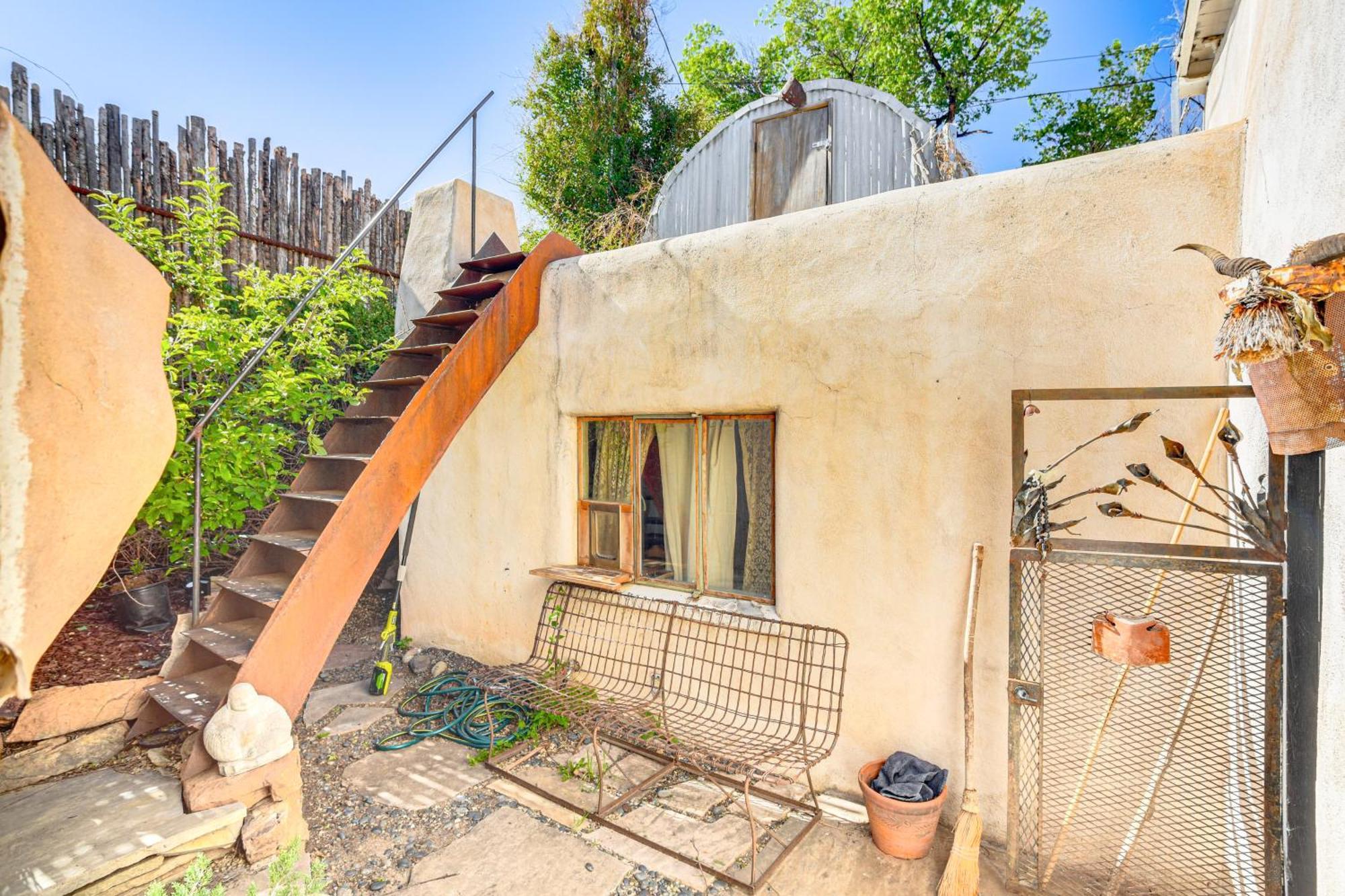 Apartment Adobe 2 Blocks To Downtown Plaza! *