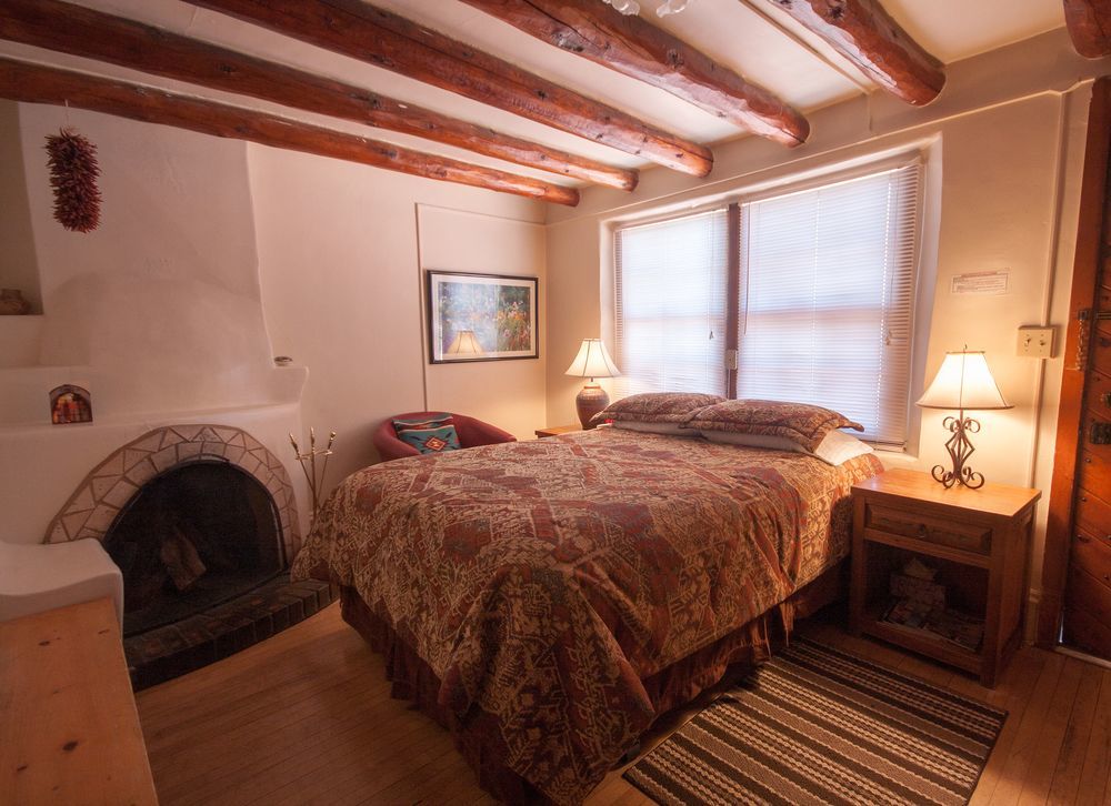 Pueblo Bonito Inn Inn