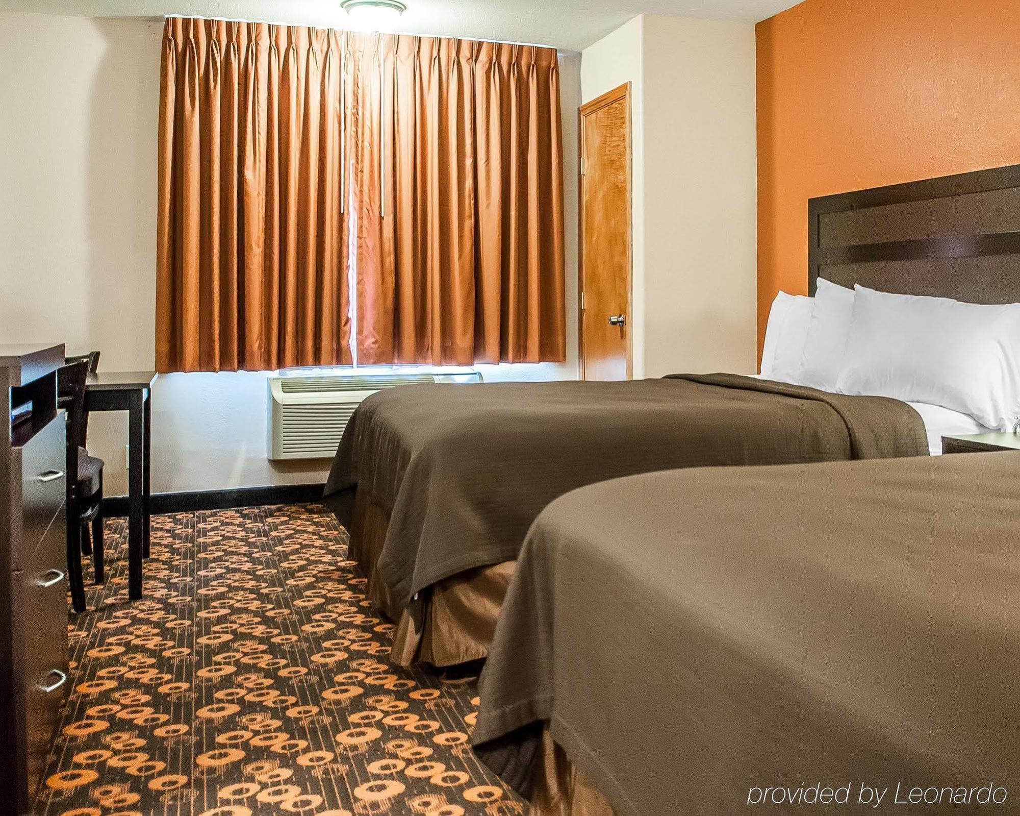 Hotel Econo &