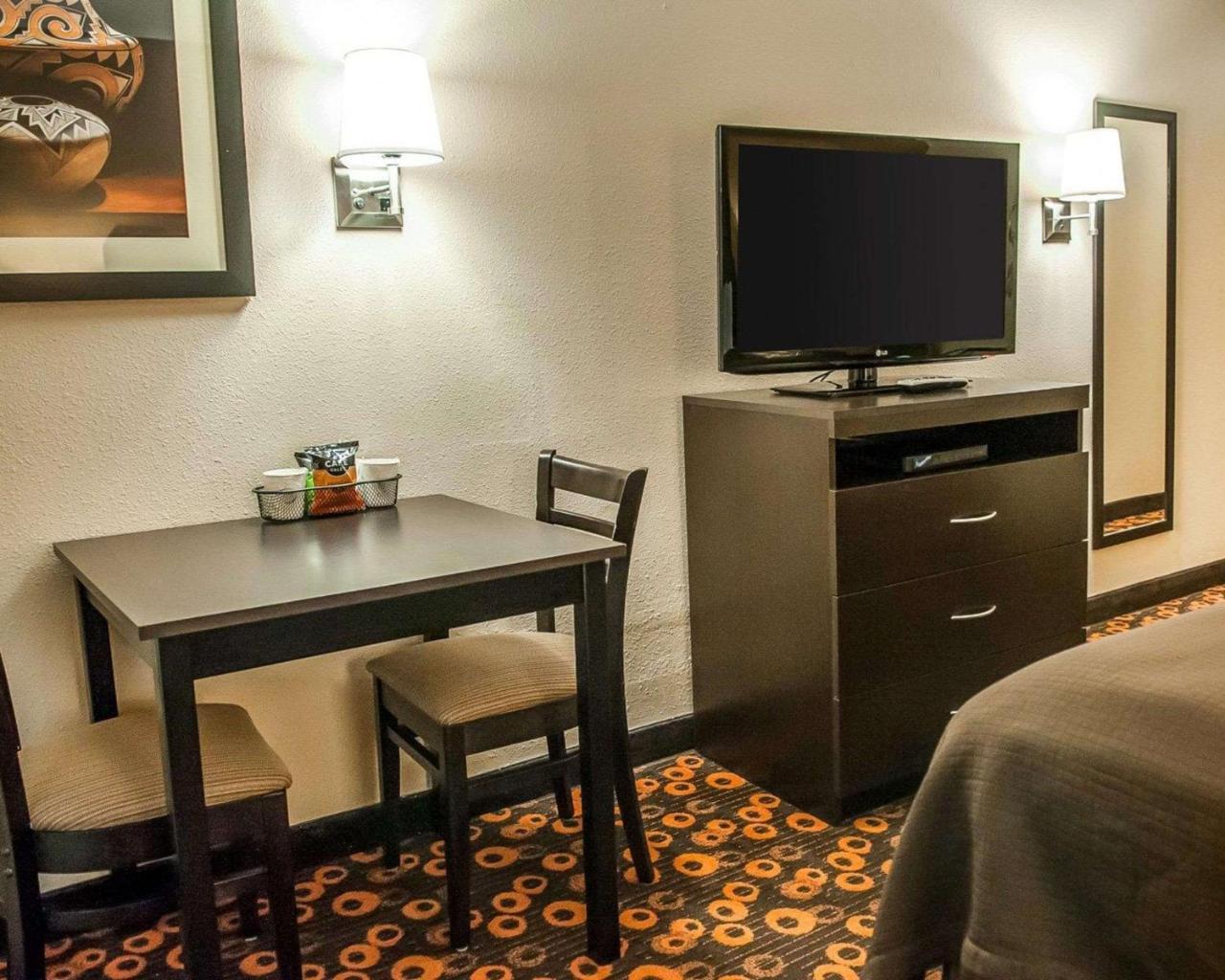 Econo & Hotel Santa Fe